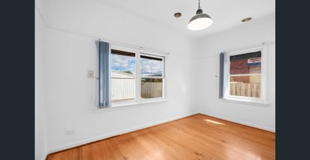 Freshly Updated 3-Bedroom Home in Prime Springvale Location - Photo 2