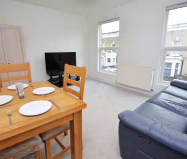 2 bedroom property to rent - Photo 4