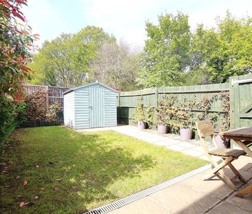 Brookwood Farm Drive, Woking, Surrey, GU21 - Photo 1