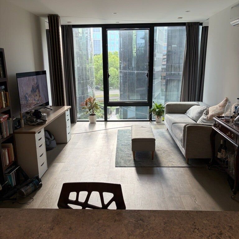 St Kilda Road - Photo 1