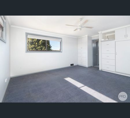 64 Yarrowee Street, Sebastopol, Vic 3356 - Photo 3