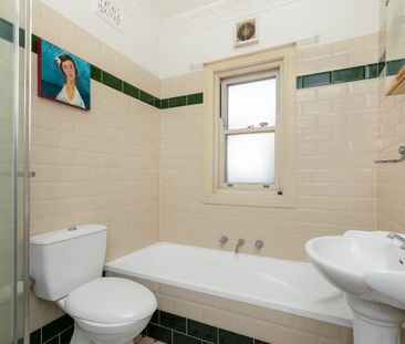 2/12 Hawthorne Parade, Haberfield NSW 2045 - House For Rent | Domain - Photo 2