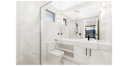 Stylish Double-Storey Home in Prime Blackburn Location - Photo 4