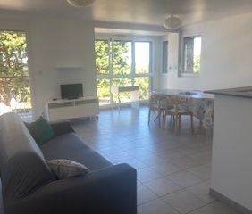 Location Appartement 2 pièces Meublé 64m² DONVILLE LES BAINS 50350 - Photo 2