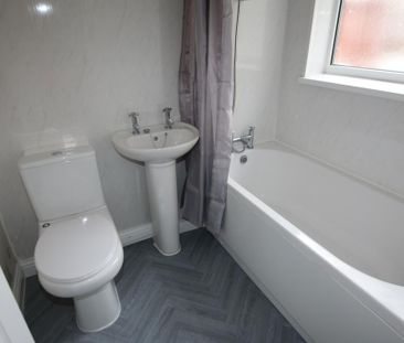 2 bedroom terraced house to rent - Photo 6