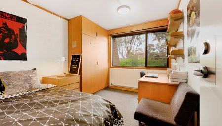 Single Room - Chisholm College - Photo 4