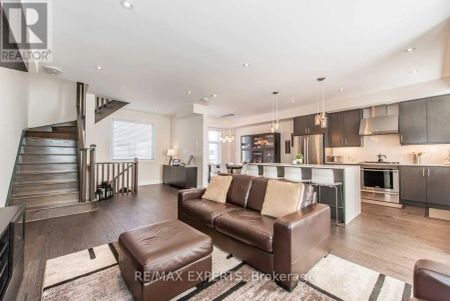 37 JUNEAU STREET - Photo 2