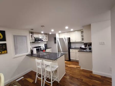 For Lease - 4364 Homewood Avenue, Niagara Falls, Ontario - Photo 5