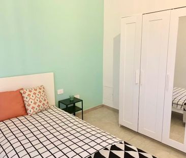 Viale Francesco Redi, Florence, Tuscany 50144 - Foto 1