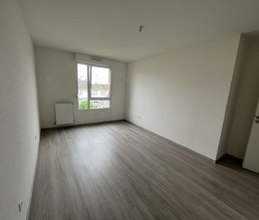 Location Appartement 3 pièces 73m² - Photo 3