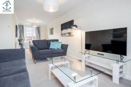 3 bedroom semi-detached house to rent - Photo 2