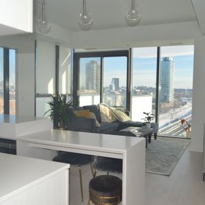 Modern well maintained condo - unobstructed view with Parking! - Photo 2