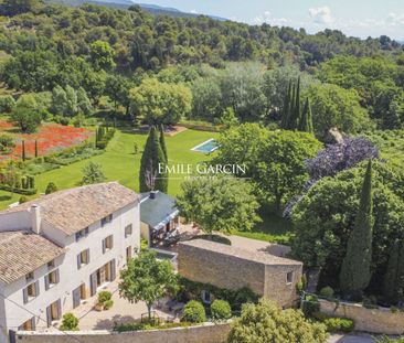 Bastide à louer dans le Luberon Sud au calme absolu, accès au village à pied - Photo 1