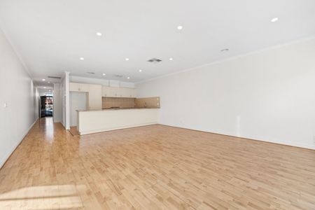 70 Rim Cross Drive, Keilor East VIC 3033 - Photo 4