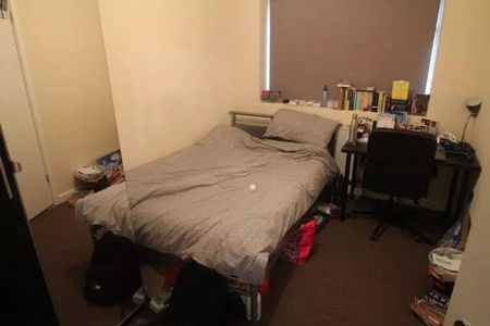 6 bedroom semi-detached house to rent - Photo 4