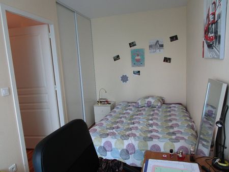 Location Maison 4 pièces 82m² JARNAC 16200 - Photo 2