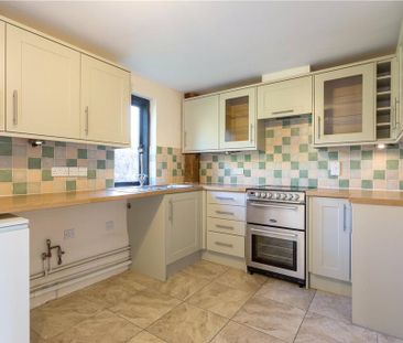 4 bedroom semi-detached house to rent - Photo 5