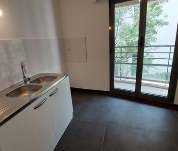 location Appartement T4 DE 91.3m² À PARIS - Photo 3