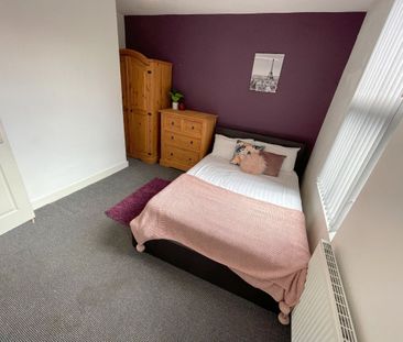 Romer Road, Liverpool. - Photo 5