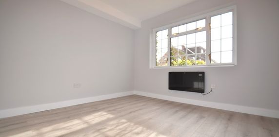 1 bedroom Property to rent - Photo 2