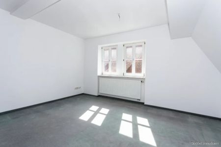 helle 2-Zimmer-DG-Wohnung inkl. EBK und Stellplatz in der Rothenburger Altstadt zu vermieten - Foto 3