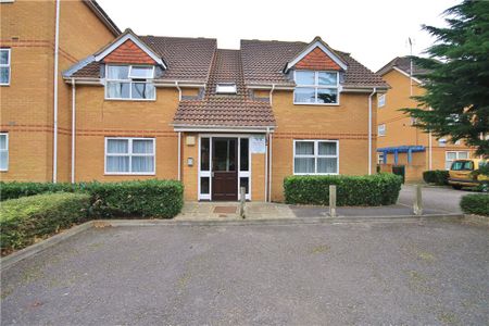 Pullmans Place, Staines-upon-Thames, Surrey, TW18 4LD - Photo 5