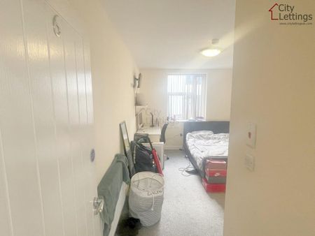8 bedroom flat share to rent - Photo 5