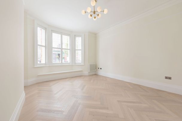 1 Bed Flat, Langham Street, W1W - Photo 1