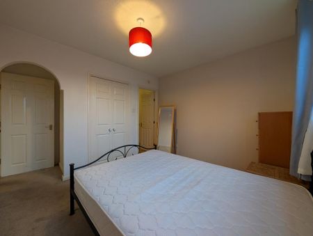 2 bedroom flat to rent - Photo 5