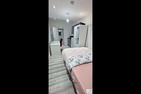 Room in a Shared House, Eastcote Lane, HA2 - Photo 4