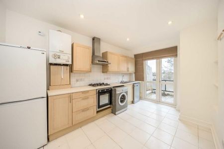 2 bedroom flat to rent - Photo 3