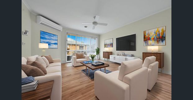 🌟 Prime Position + Plenty of Space! 🌟 - Photo 1