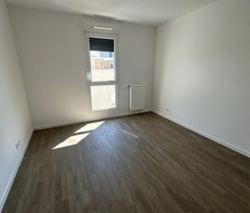location Appartement T3 DE 62.4m² À ELANCOURT - Photo 6