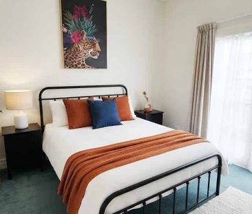 Charming Petone villa living - Photo 3