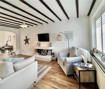 2 bedroom terraced house to rent - Photo 2