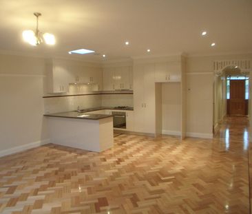 13A Livingstone Parade, Preston VIC 3072 - Photo 1