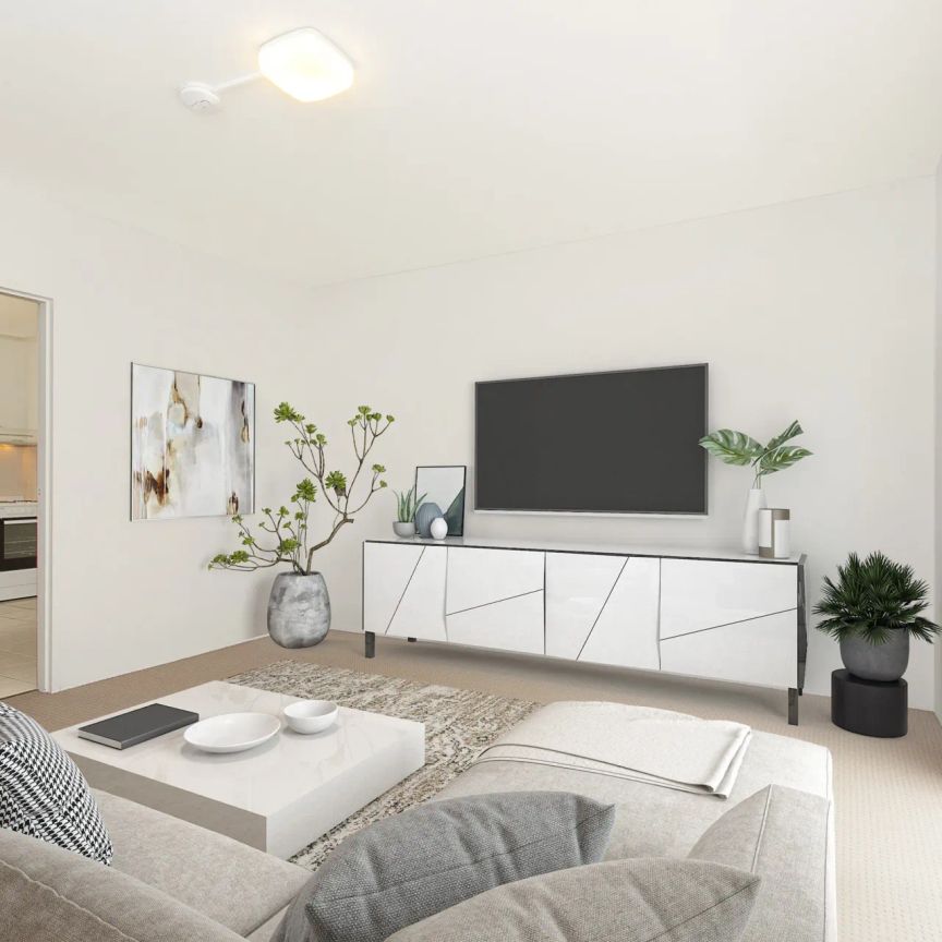 Light-Filled Two-Bedroom Apartment in a Prime Ashfield Location - Photo 1
