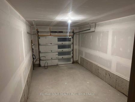 For Lease - 195 West Oak Trail, Kitchener, Ontario - Photo 2