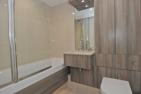 St. George Wharf, London, SW8 2AU - Photo 4