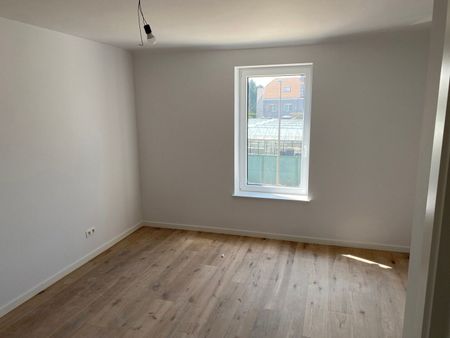 NIEUWBOUW, prachtig afgewerkte woning met terras en tuin, ideaal gelegen in een rustige kindvriendelijke straat op wandelafstand van het centrum van Sterrebeek en op 2km van de Duitse school. - Photo 5