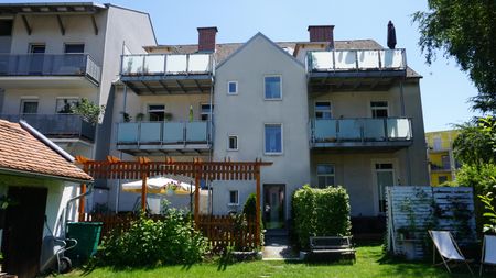 Großzügige 2-Zimmer-Wohnung mit Dachterrassen-Feeling - Photo 2