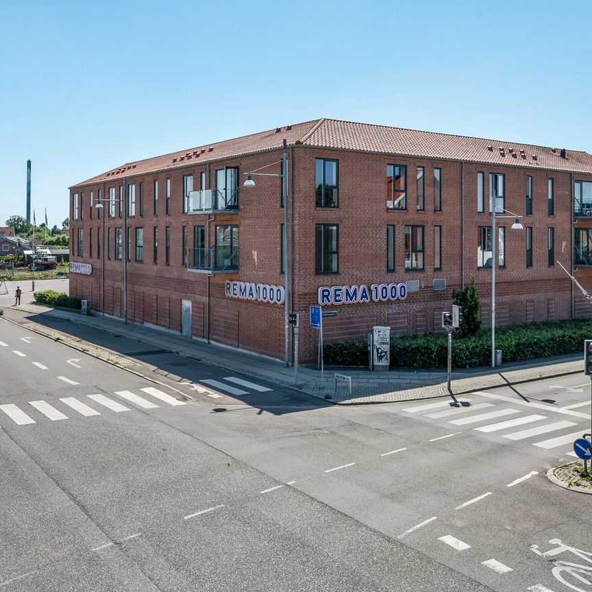 Stor 1. værelses med tagterrasse - Photo 1