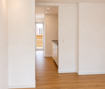 Stadt Solothurn Erstvermietung nach Kernsanierung – 2.5-Zimmer-Wohnung mit Balkon - Photo 3