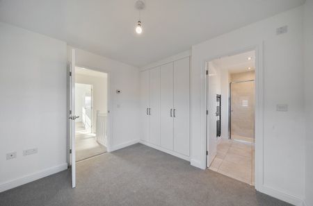 Old Manor End, Upton - Photo 4