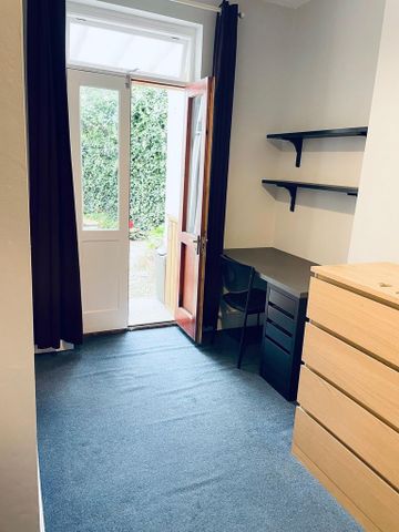 6 bedroom house to rent - Photo 3