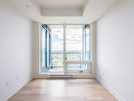 1288 Rue St Antoine O. - Photo 2