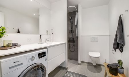 Stilfuld 2-værelses lejlighed med egen terrasse og stor stue - Foto 3