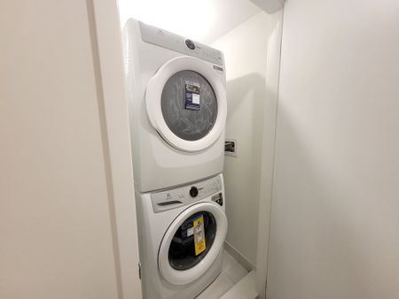 For Lease - 151 Honeycrisp Crescent Unit# TH 165, Vaughan, Ontario - Photo 3