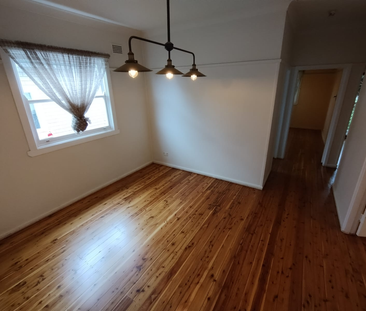 Cozy Home Opposite Arcadia Street Park - Photo 2