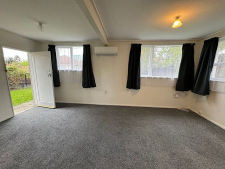 1 Bed house in Glen Eden - Photo 4